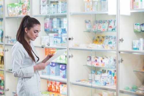 French people travel to Italy to buy medicines amid shortages